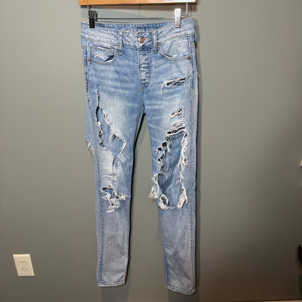 American‎ Eagle AEO Skinny Jeans Tomgirl Women Sz 00 Light Blue Very Distressed